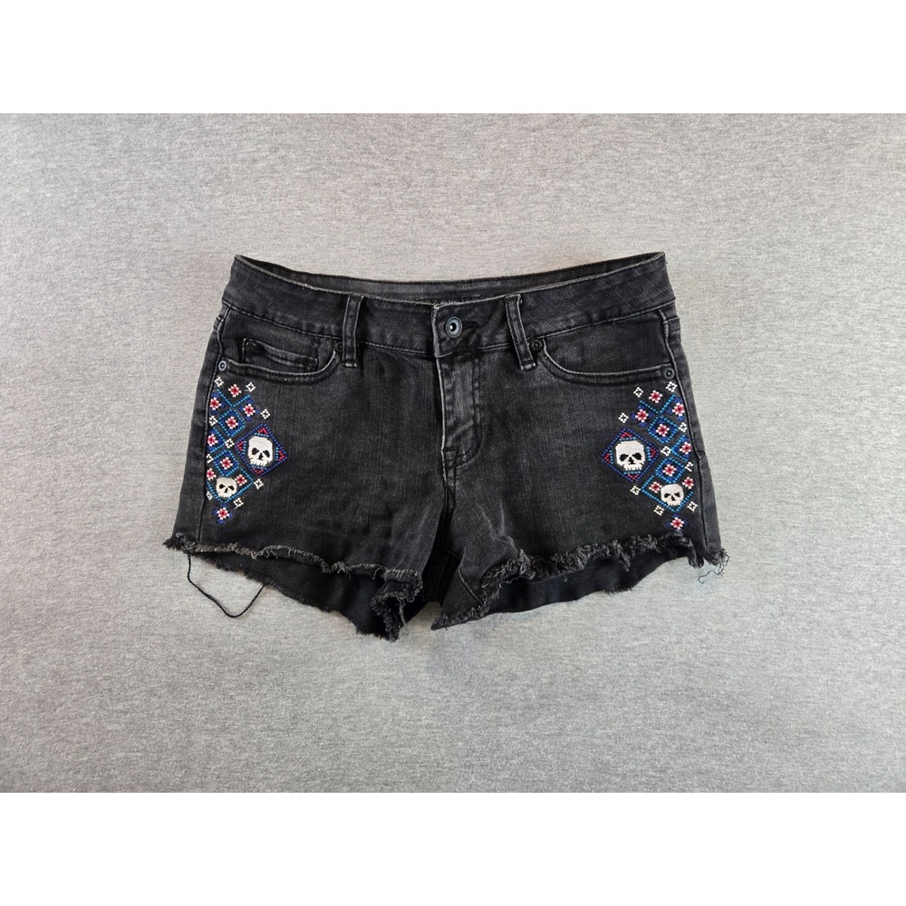 BlackHeart Shorts Womens 5 Black Embroidered Geometric Skulls Cutoff‎ Denim 3"